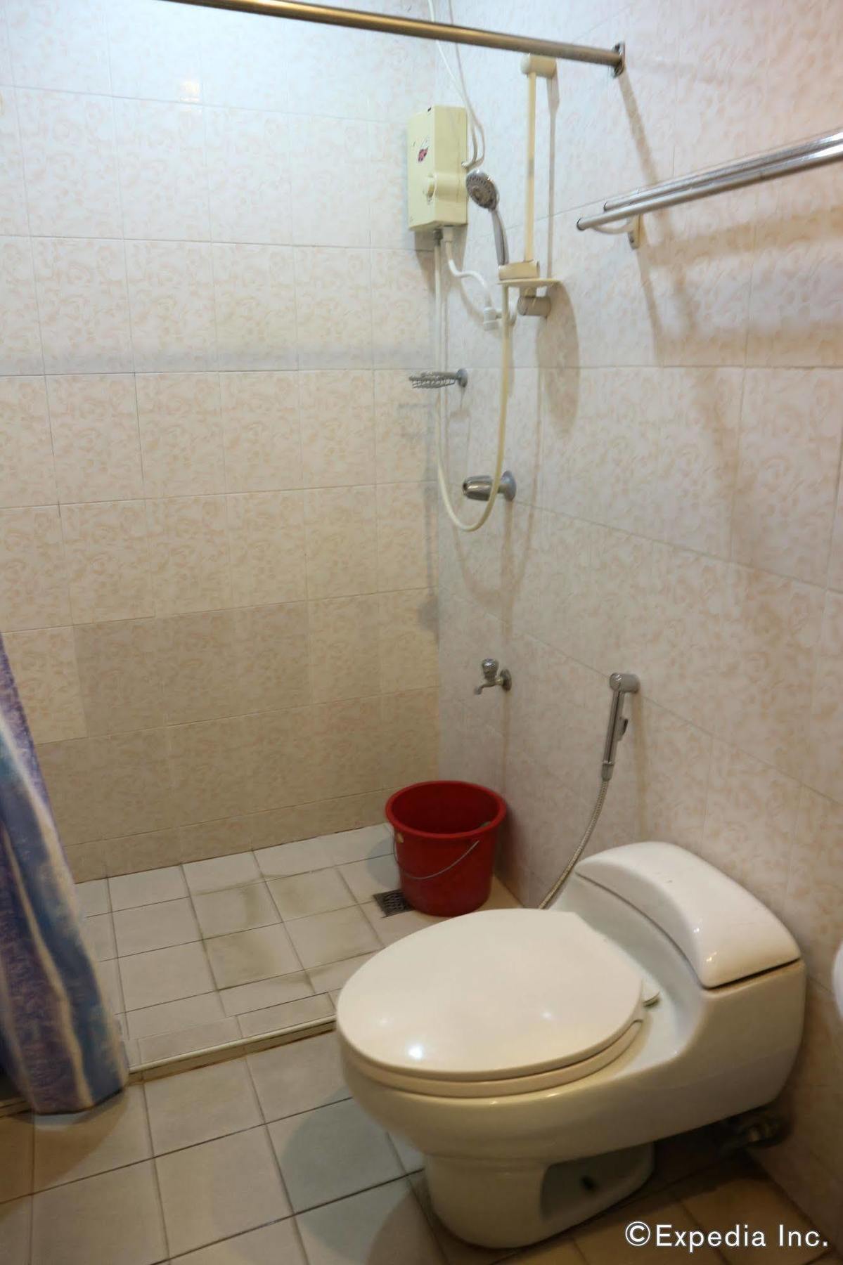 Obdulia'S Business Inn Dumaguete City Екстериор снимка