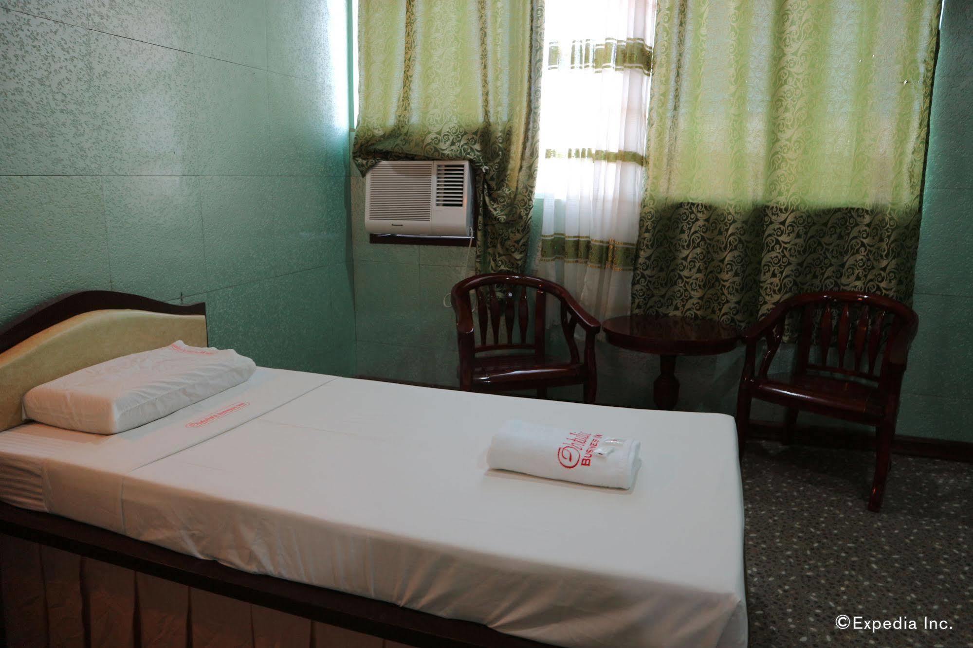 Obdulia'S Business Inn Dumaguete City Екстериор снимка