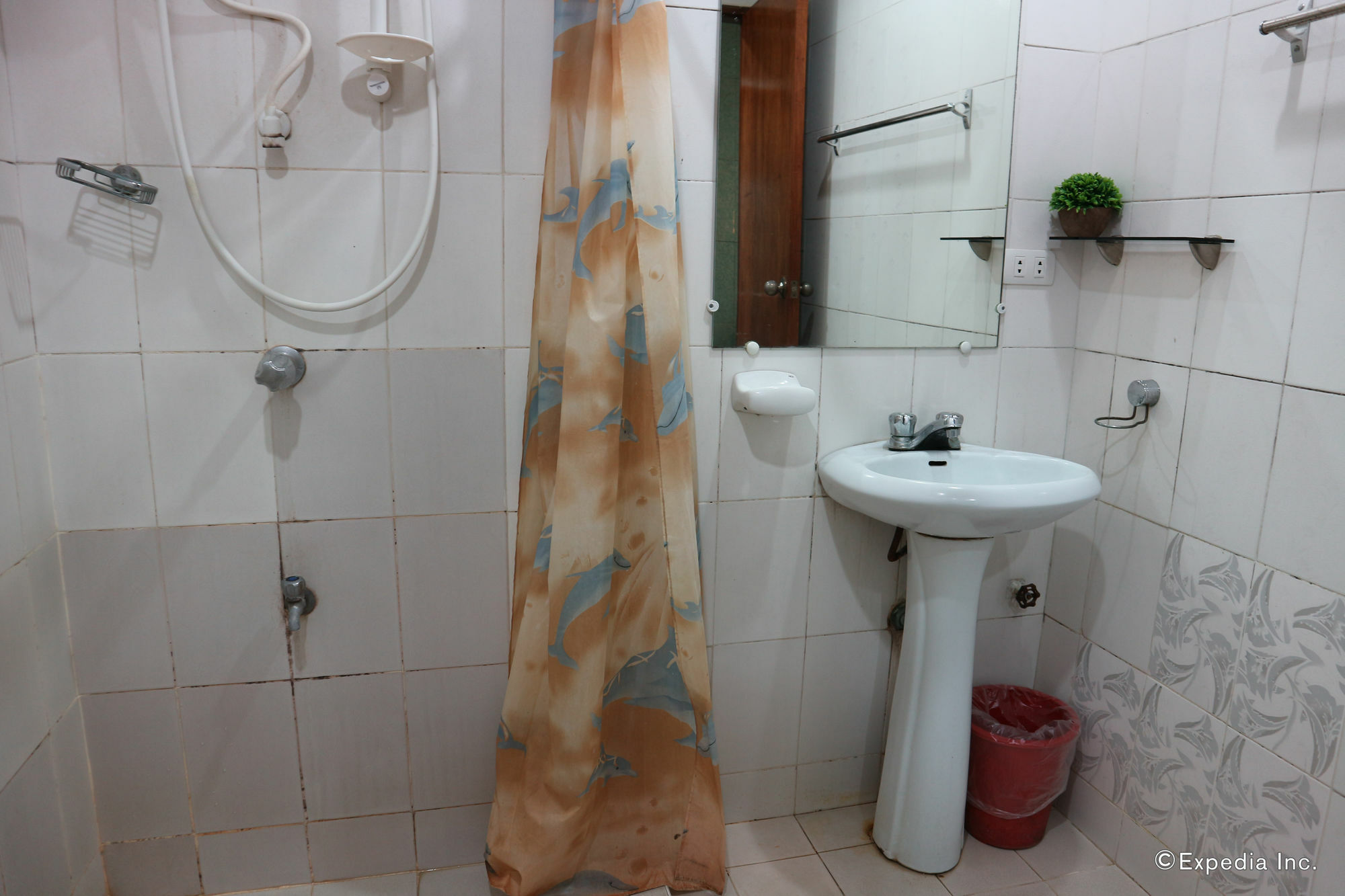 Obdulia'S Business Inn Dumaguete City Екстериор снимка